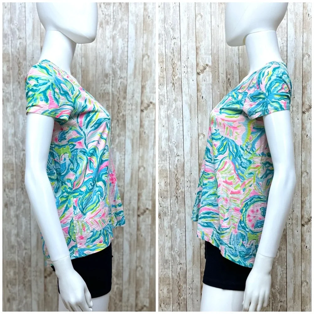 Lilly Pulitzer Etta V-Neck Tee [7008] - Picture 4 of 9